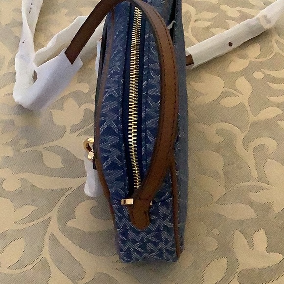 Amazing MK Denim Jet Setter Crossbody💙💙💙NWT - Picture 6 of 12